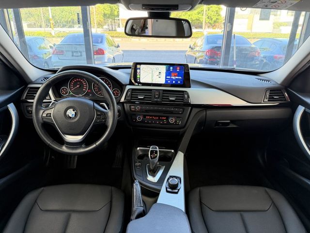 2015 BMW F30 320i 超低里程僅跑八萬四 改裝原廠型安卓機  第12張相片