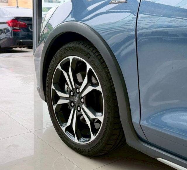 2021 Ford Focus Active EcoBoost 182任性版 里程僅跑六萬五  第4張相片