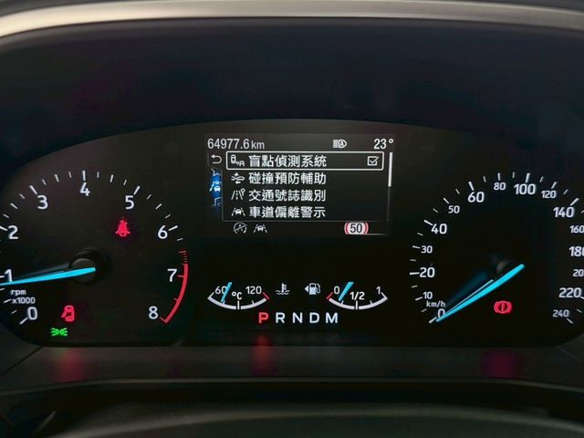 2021 Ford Focus Active EcoBoost 182任性版 里程僅跑六萬五  第9張相片