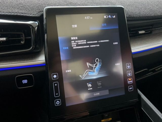2024 Hyundai Custin GLT-B 七人座 一手車 保固中 里程僅跑一萬一 加裝吸頂電視 全車犀牛皮  第9張相片