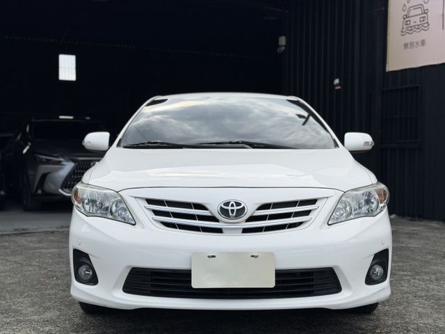 2012 Toyota Corolla Altis 1.8 E 影音版 一手車 超低里程僅跑八萬七  第2張相片