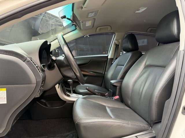 2012 Toyota Corolla Altis 1.8 E 影音版 一手車 超低里程僅跑八萬七  第5張相片