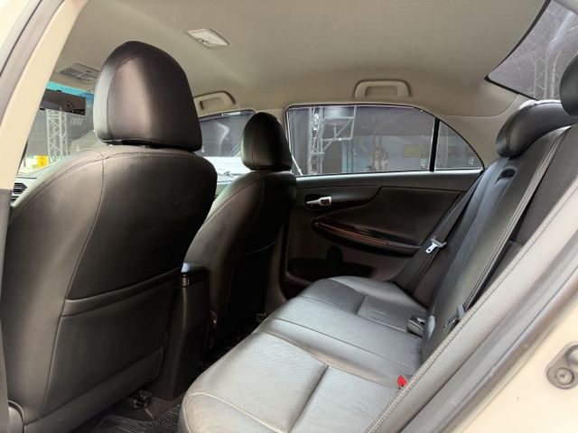 2012 Toyota Corolla Altis 1.8 E 影音版 一手車 超低里程僅跑八萬七  第12張相片