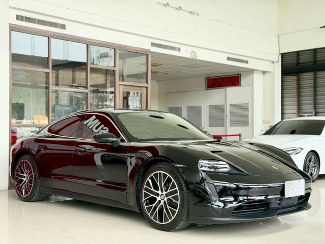 2023 Porsche Taycan 總代理 一手車 保固中 超低里程僅跑兩萬五 選配 48.4 萬  第1張相片
