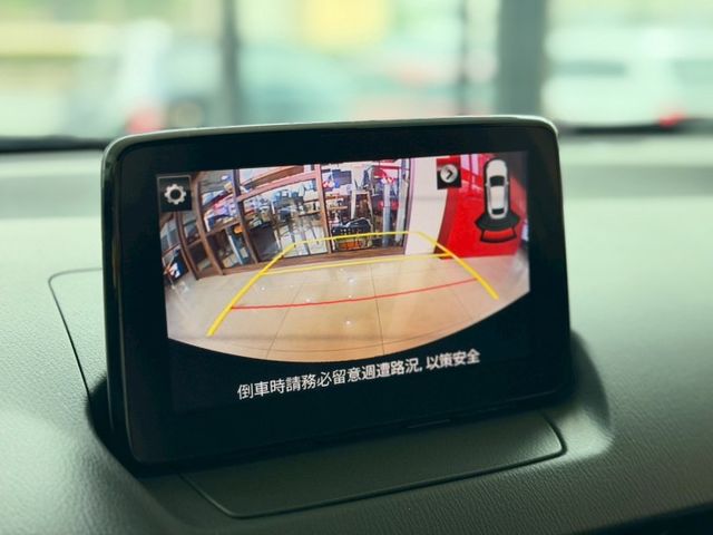 2022 Mazda 2 15S Proactive Touring 一手車 原廠保養 超低里程僅跑兩萬六  第11張相片