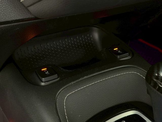 2018 / 19 年式 Toyota Auris 2.0尊爵版  第13張相片