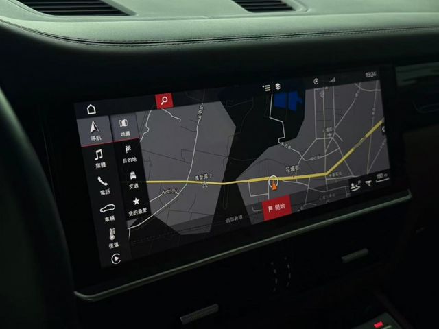 2018/19 Porsche Cayenne  總代理 原廠保養 里程僅跑三萬九 選配29萬  第12張相片