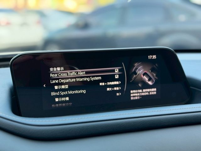 2021 Mazda CX-30 2.0旗艦型 一手車 原廠保養 超低里程僅跑五萬六  第11張相片