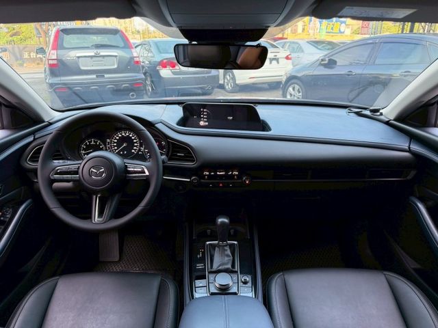 2021 Mazda CX-30 2.0旗艦型 一手車 原廠保養 超低里程僅跑五萬六  第15張相片