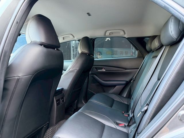 2021 Mazda CX-30 2.0旗艦型 一手車 原廠保養 超低里程僅跑五萬六  第16張相片