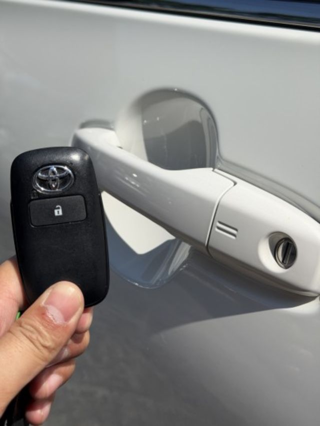 2023 Toyota Yaris Cross 1.5酷動版 一手車 原廠保養 原廠保固中 超低里程僅跑兩萬一  第5張相片