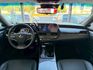 2023 Lexus 小改款 ES200 豪華版 一手車 原廠保養 保固中 超低里程僅跑兩萬八 選配電子後視鏡 環景  第14張縮圖