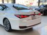 2023 Lexus 小改款 ES200 豪華版 一手車 原廠保養 保固中 超低里程僅跑兩萬八 選配電子後視鏡 環景  第17張縮圖