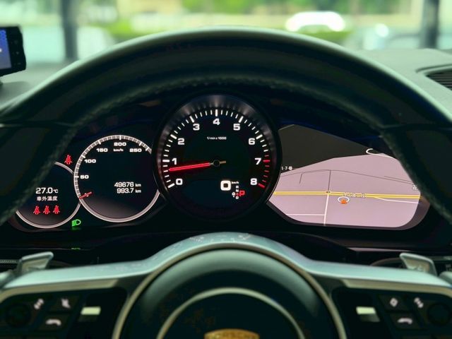 2021 Porsche Cayenne Coupe 總代理 超低里程僅跑四萬九 多樣改裝  第8張相片
