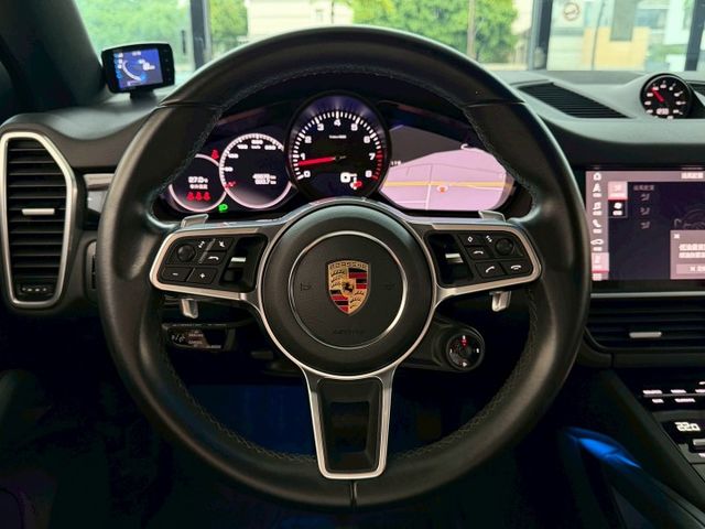 2021 Porsche Cayenne Coupe 總代理 超低里程僅跑四萬九 多樣改裝  第9張相片