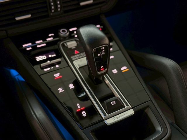 2021 Porsche Cayenne Coupe 總代理 超低里程僅跑四萬九 多樣改裝  第14張相片