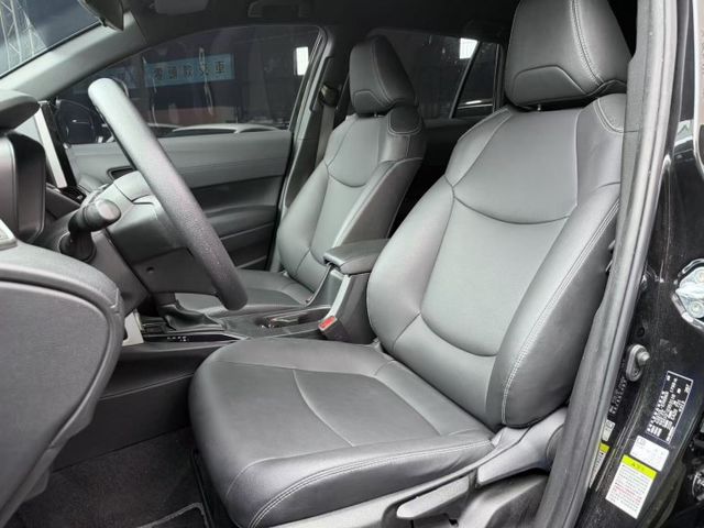 2022 Toyota Corolla Cross 1.8尊爵版  原廠保養 超低里程僅跑四萬三  第5張相片