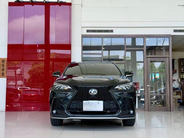 2023/24 Lexus NX 350 F Sport版  原廠保養 原廠保固中 超低里程僅跑三萬四  第2張相片