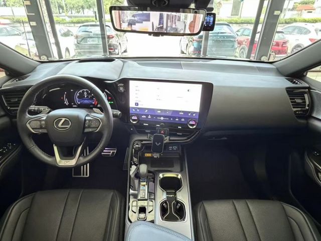 2023/24 Lexus NX 350 F Sport版  原廠保養 原廠保固中 超低里程僅跑三萬四  第16張相片