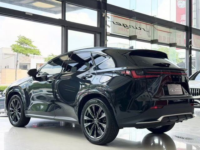 2023/24 Lexus NX 350 F Sport版  原廠保養 原廠保固中 超低里程僅跑三萬四  第19張相片
