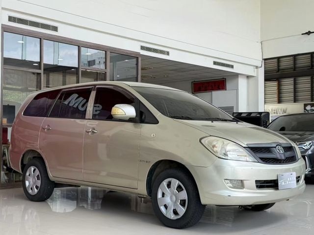 2010 Toyota Innova 2.7 G  里程僅跑二四萬  第1張相片