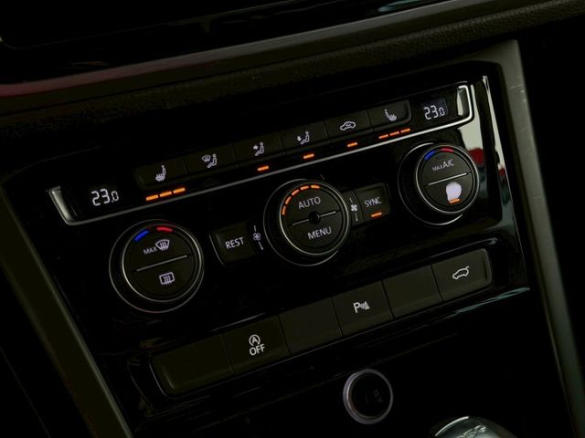 19 年式 Volkswagen Touran 280 TSI Comfortline 一手車 里程僅跑十萬  第12張相片