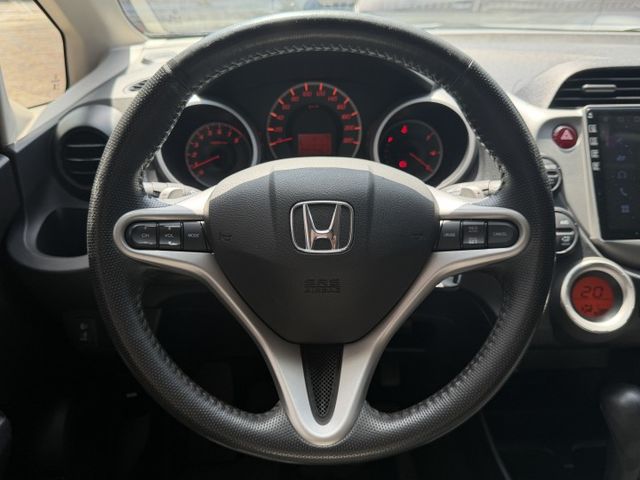 2014 Honda Fit 1.5 VTi-S 超低里程僅跑九萬七 加裝安卓機  第7張相片