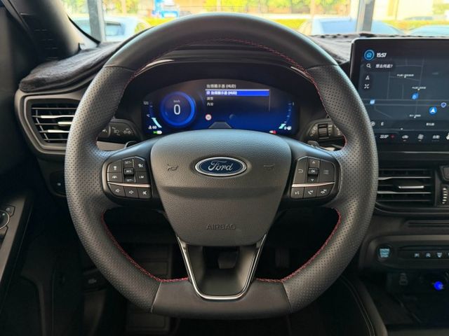 2023 Ford Focus 5D ST-Line Vignale 小改款 一手車 里程僅跑四萬八  第9張相片