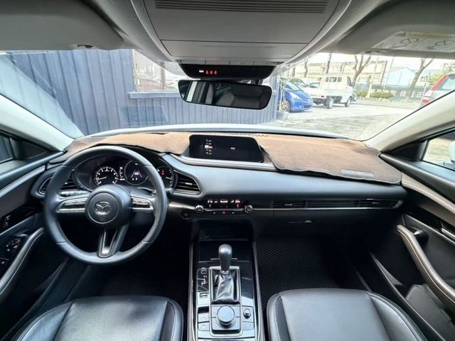 2021 Mazda CX-30 2.0 旗艦進化型  一手車 原廠保養 里程僅跑九萬九  第16張相片