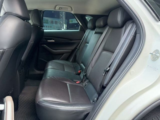 2021 Mazda CX-30 2.0 旗艦進化型  一手車 原廠保養 里程僅跑九萬九  第17張相片
