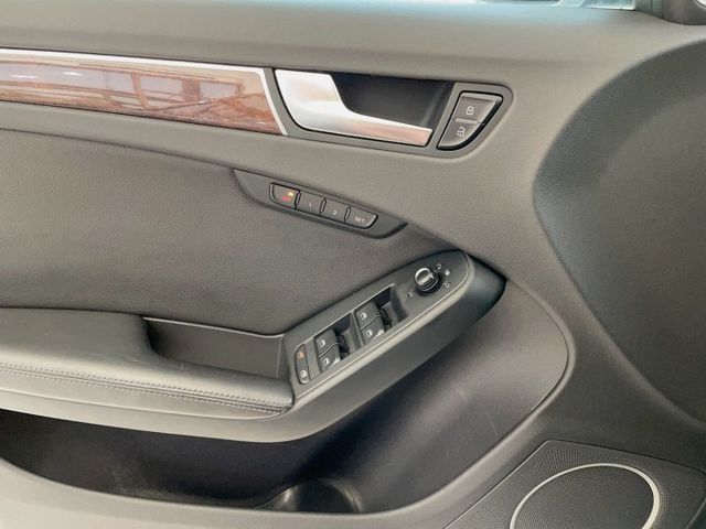 2008 Audi A4 Avant 3.2/4WD/全景天窗/HID頭燈/LED日行燈/換檔撥片  第6張相片