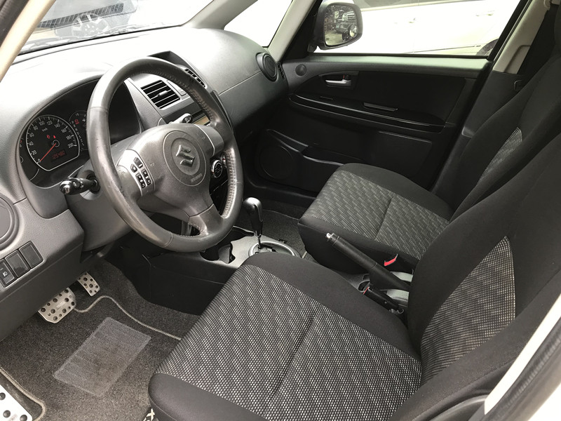 SX4 Suzuki (2009) 1.6 5門掀背 #一手車 #原鈑件 #僅跑12萬 運動型跨界休旅車 0980558999  第4張相片