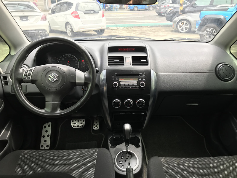 SX4 Suzuki (2009) 1.6 5門掀背 #一手車 #原鈑件 #僅跑12萬 運動型跨界休旅車 0980558999  第5張相片