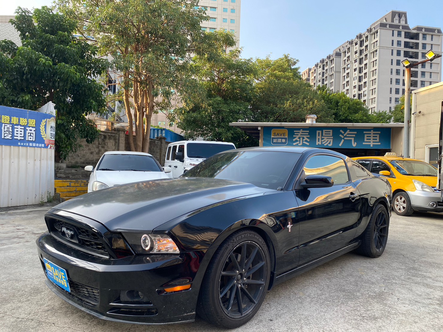 2012年 FORD MUSTANG 五代野馬 3.7 V6 美式肌肉車 世界最暢銷的跑車 🚗服務專線:0９80-558-999 LINE ID:Used-Cars 黃文遠 👉加好友享優惠 https://line.me/ti/p/jD  第1張相片