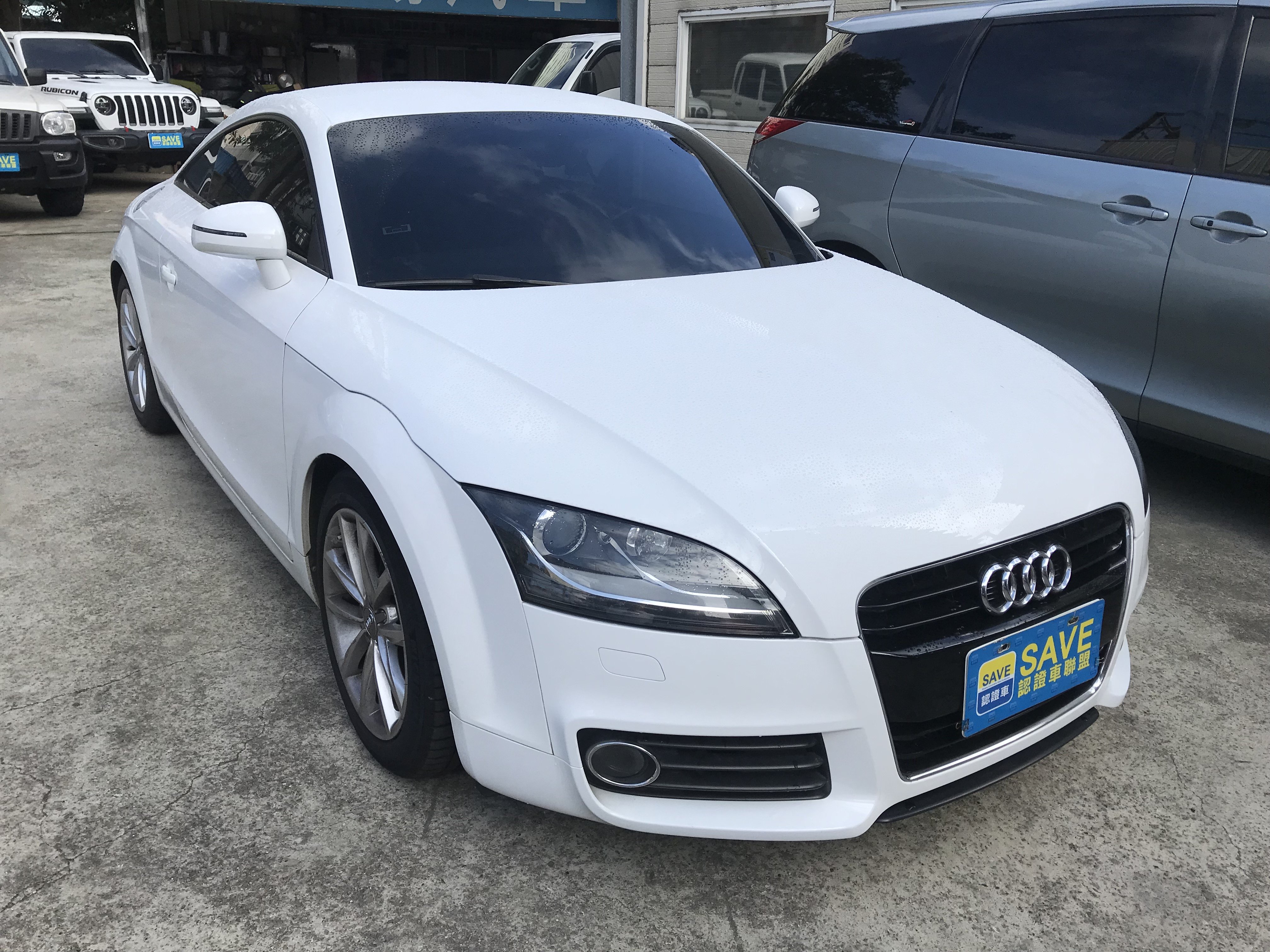 把妹神器 雙門轎跑車 2013 奧迪 Audi TT 2.0 TFSI 0~100km/h 僅6秒 極速245km/h ☎服務專線:0９80-558-999 LINE ID:Used-Cars 黃文遠  第1張相片