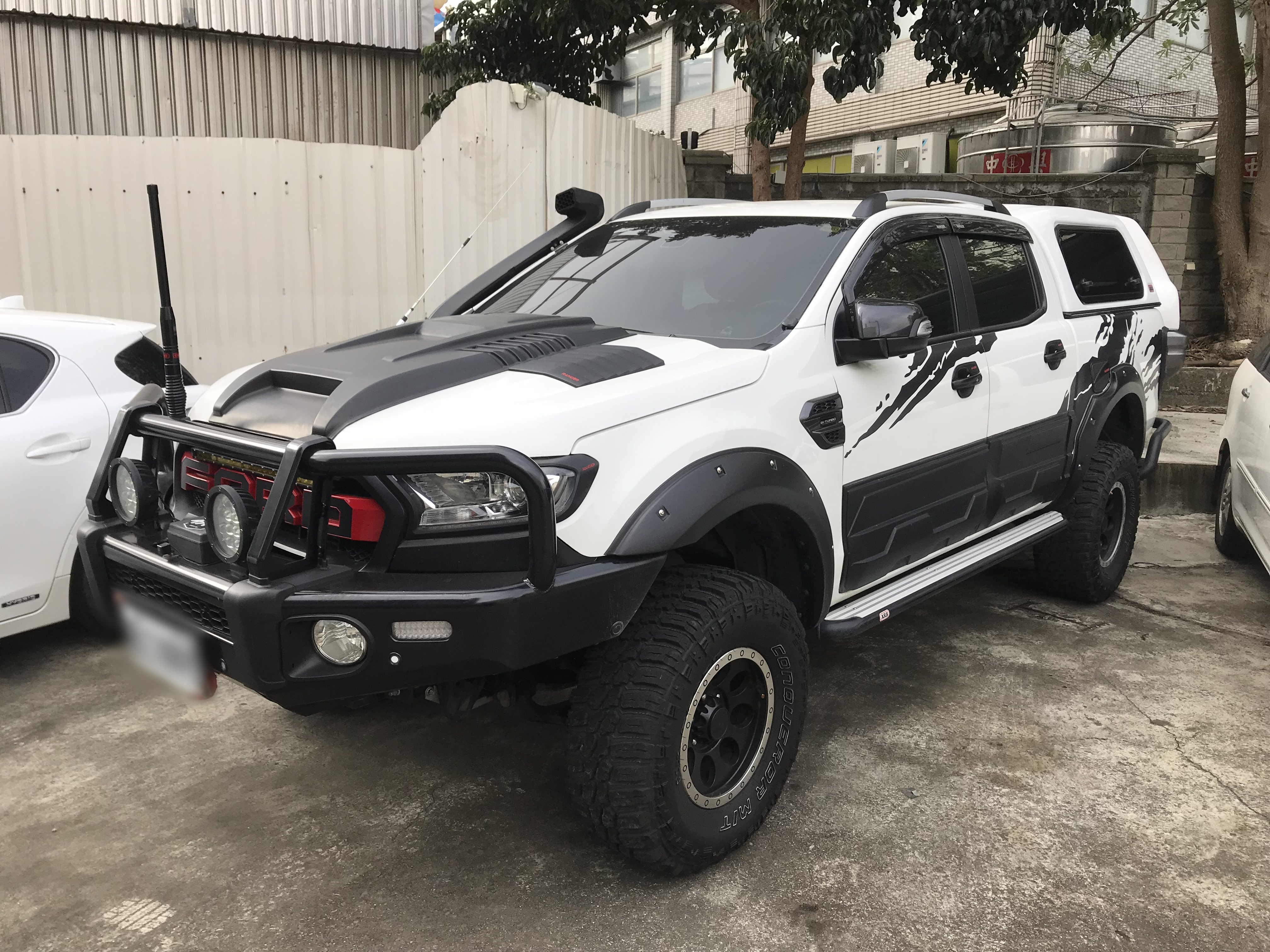 2019年式 Ford Ranger 福特浪九 2.0 Bi-Turbo Wildtrak 一手車跑8萬 改裝超過60萬 ☎服務專線:0９80-558-999 LINE ID:Used-Cars 黃文遠  第1張相片