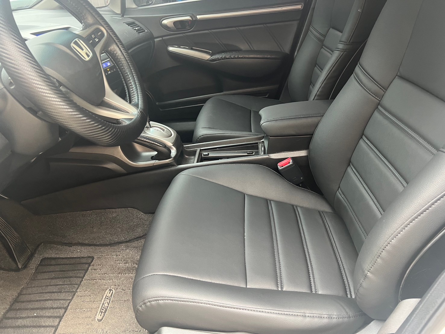 2010 Honda 本田 Civic 喜美 K12 2.0S 頂級版 ☎服務專線 : 0９80-558-999 LINE ID:Used-Cars 黃文遠  第3張相片