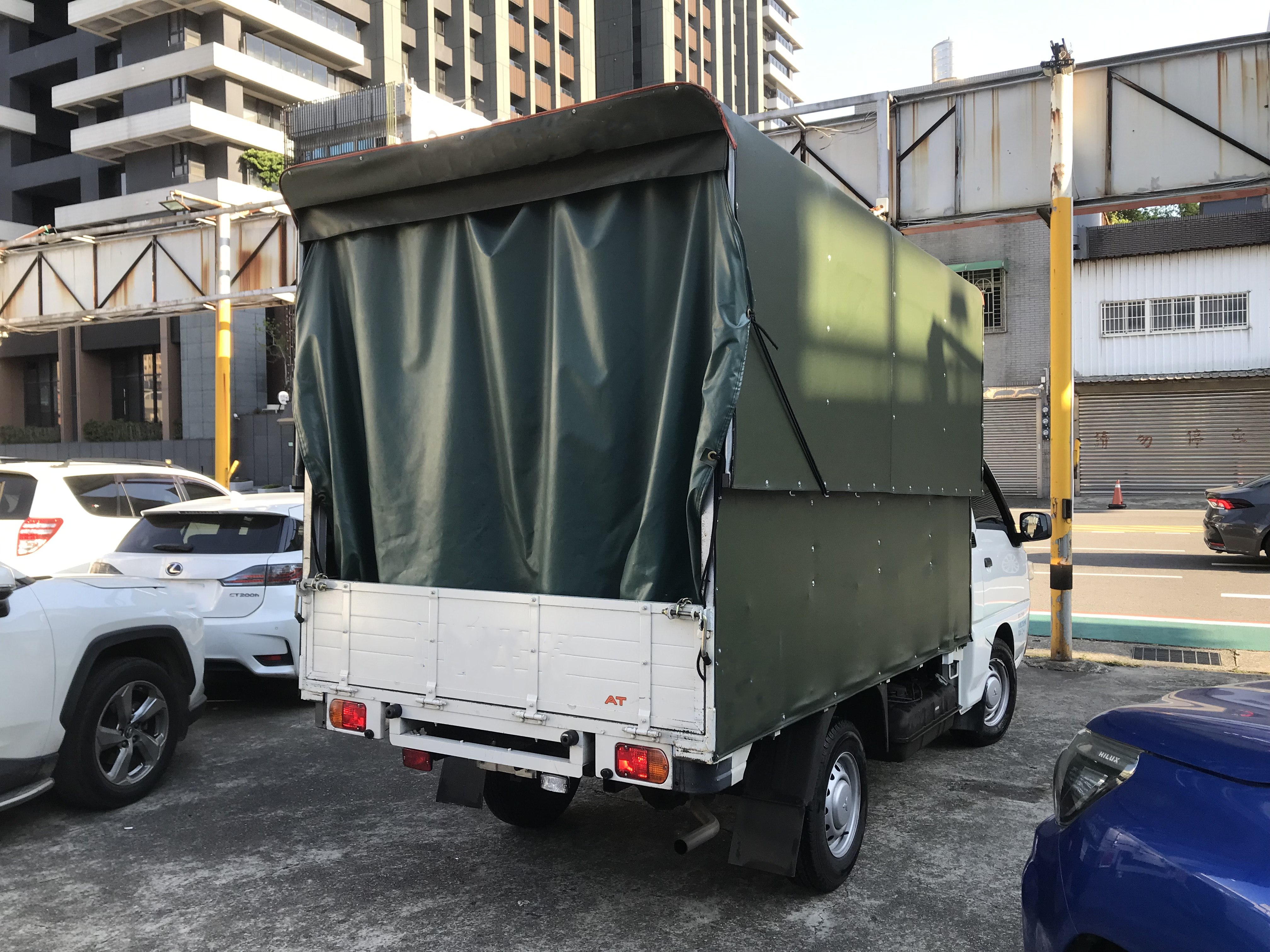 2024 Mitsubishi 三菱 Delica 得利卡 貨車 自排 僅跑一萬 蓬式伸縮 原廠保固 原廠保養  第3張相片