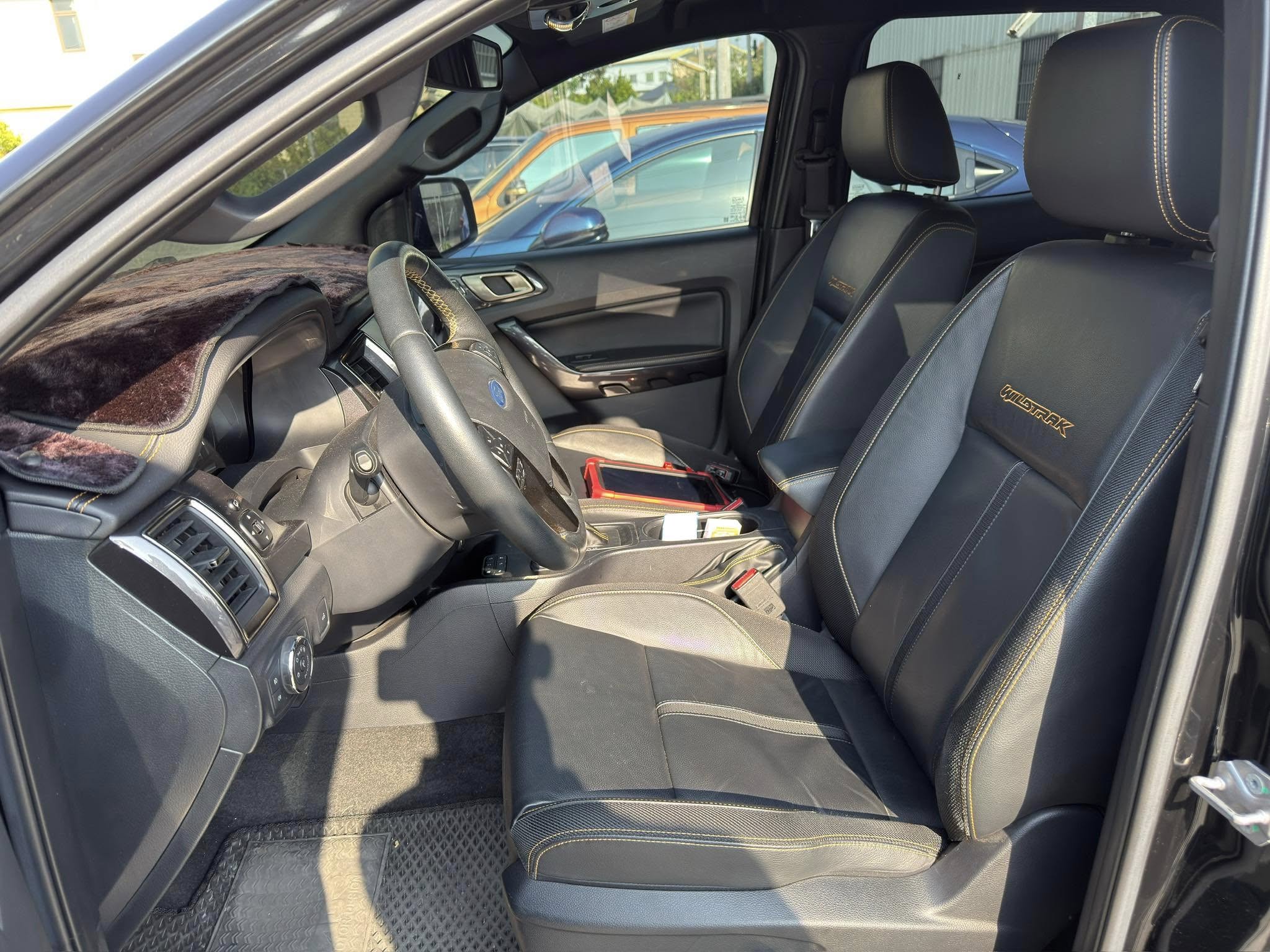 2019 Ford 福特 Ranger 浪九 2.0 Bi-Turbo Wildtrak 旗艦版 #原鈑件 #後捲簾 #無寮K痕跡 ☎服務專線 : 0９80-558-999 LINE ID:Used-Cars 黃文遠  第3張相片