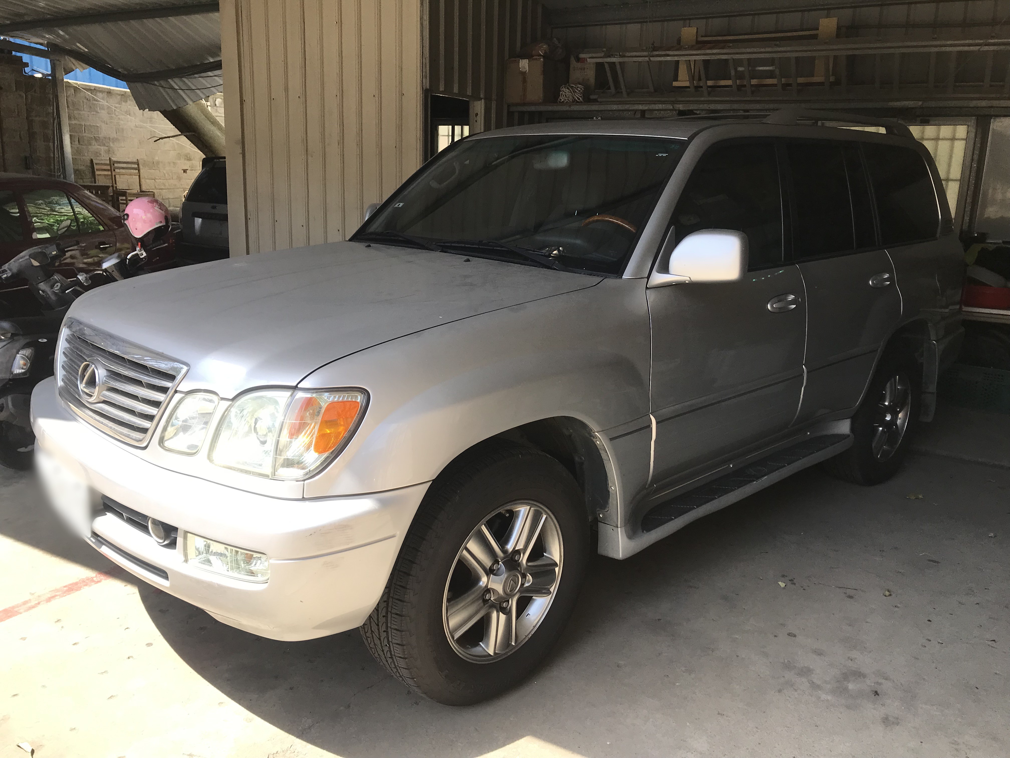 2006 Lexus 凌志 LX470 4WD LSUV 8人座 小改款 一手車 原鈑件 NightVision夜視系統 ☎服務專線 : 0９80-558-999 LINE ID:Used-Cars 黃文遠  第1張相片