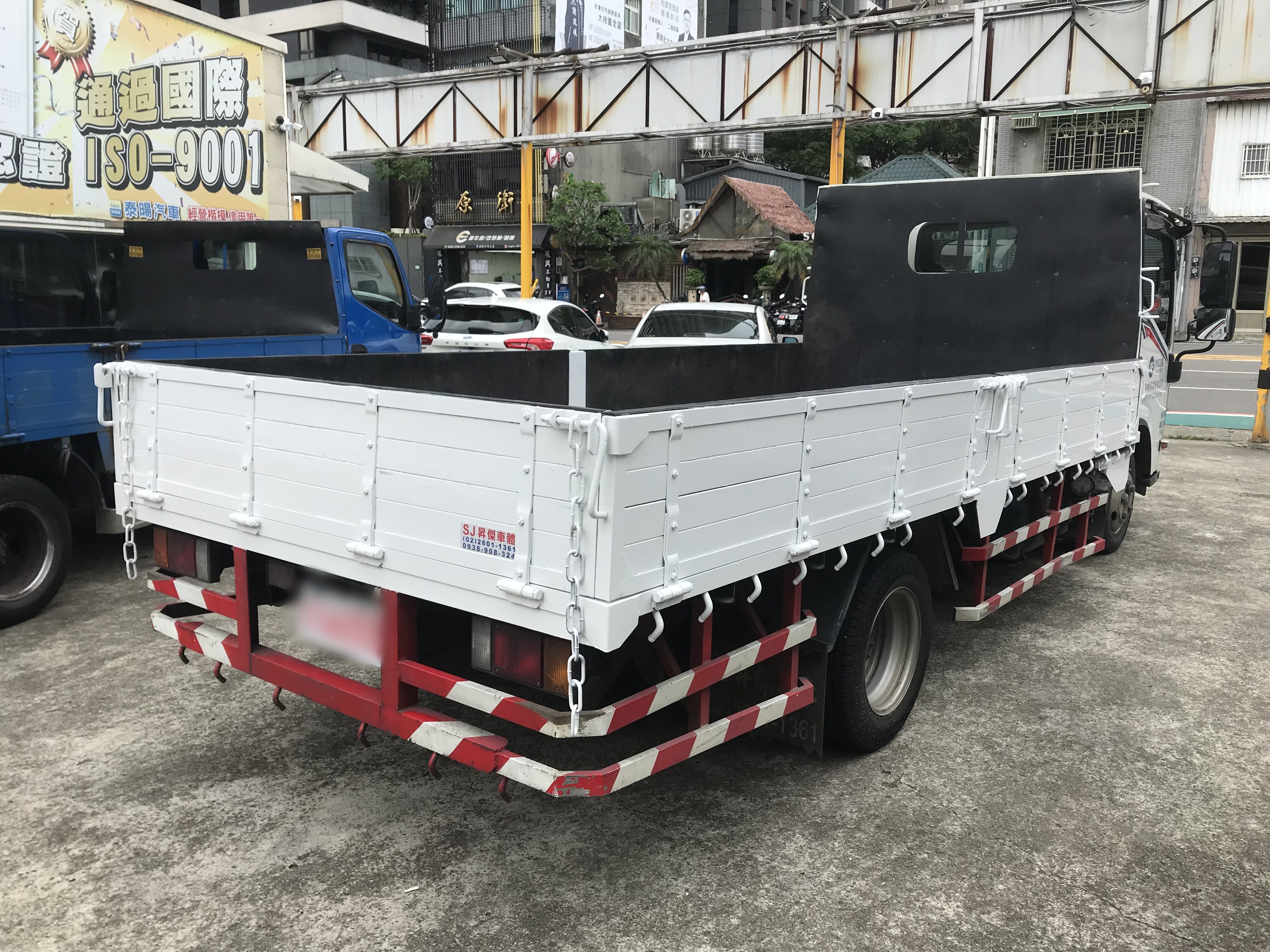 2020 Isuzu 五十鈴 ELF 一路發 #原廠保養 #已變更5噸載重 #超長軸14呎半 #斗寬超過2米 #日本原裝進口 #免加尿素 #耐操妥善率高 #商用載貨首選 ☎服務專線 : 0９80-558-999 LINE ID:Used-C  第2張相片