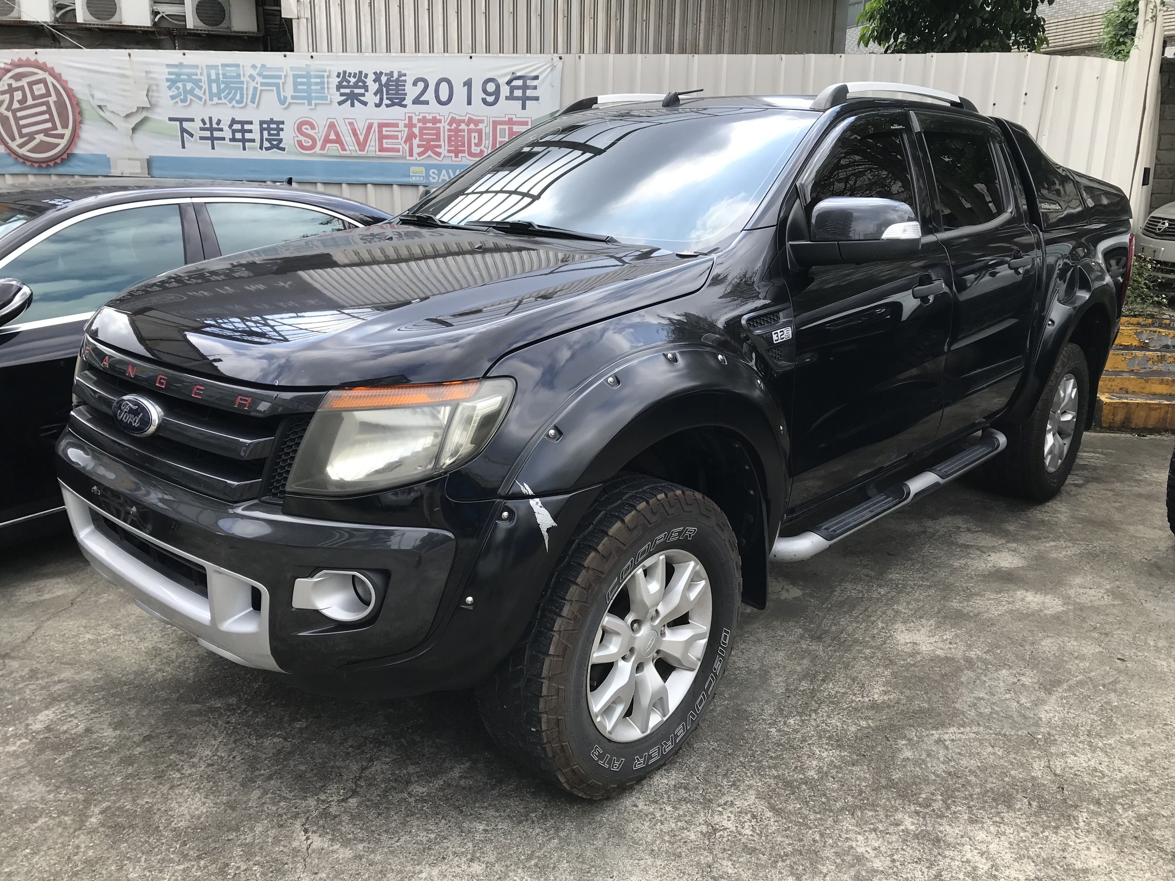 2014 Ford 福特 Ranger 浪九 Wildtrak 運動旗艦型 #3.2柴油 #貨車牌 #ARB舉升2吋半  #寬體輪弧 #AT胎 #後蓋 ☎服務專線 : 0９80-558-999 LINE ID:Used-Cars 黃文遠  第1張相片