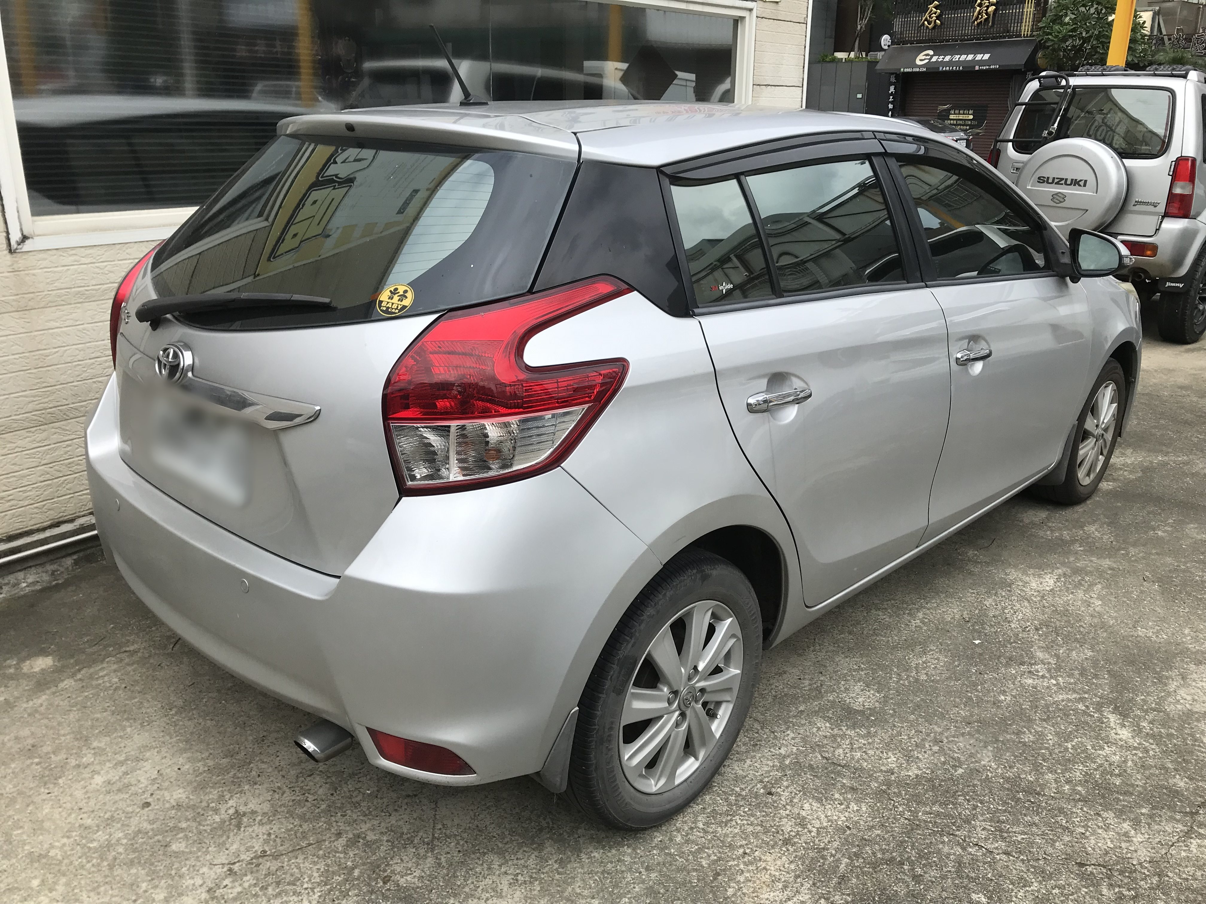 2015 Toyota Yaris 1.5 五門掀背 國民神車 #一手車 #原鈑件 #原廠保養 #省油省稅 ☎服務專線 : 0９80-558-999 LINE ID:Used-Cars 黃文遠  第2張相片