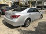 2010 LEXUS ES350 3.5 銀色 頂級 馬力277匹 原鈑件 ACC 全景天窗 僅跑13萬 4條輪胎8成新 ☎服務專線 : 0９80-558-999 LINE ID:Used-Cars 黃文遠  第2張縮圖