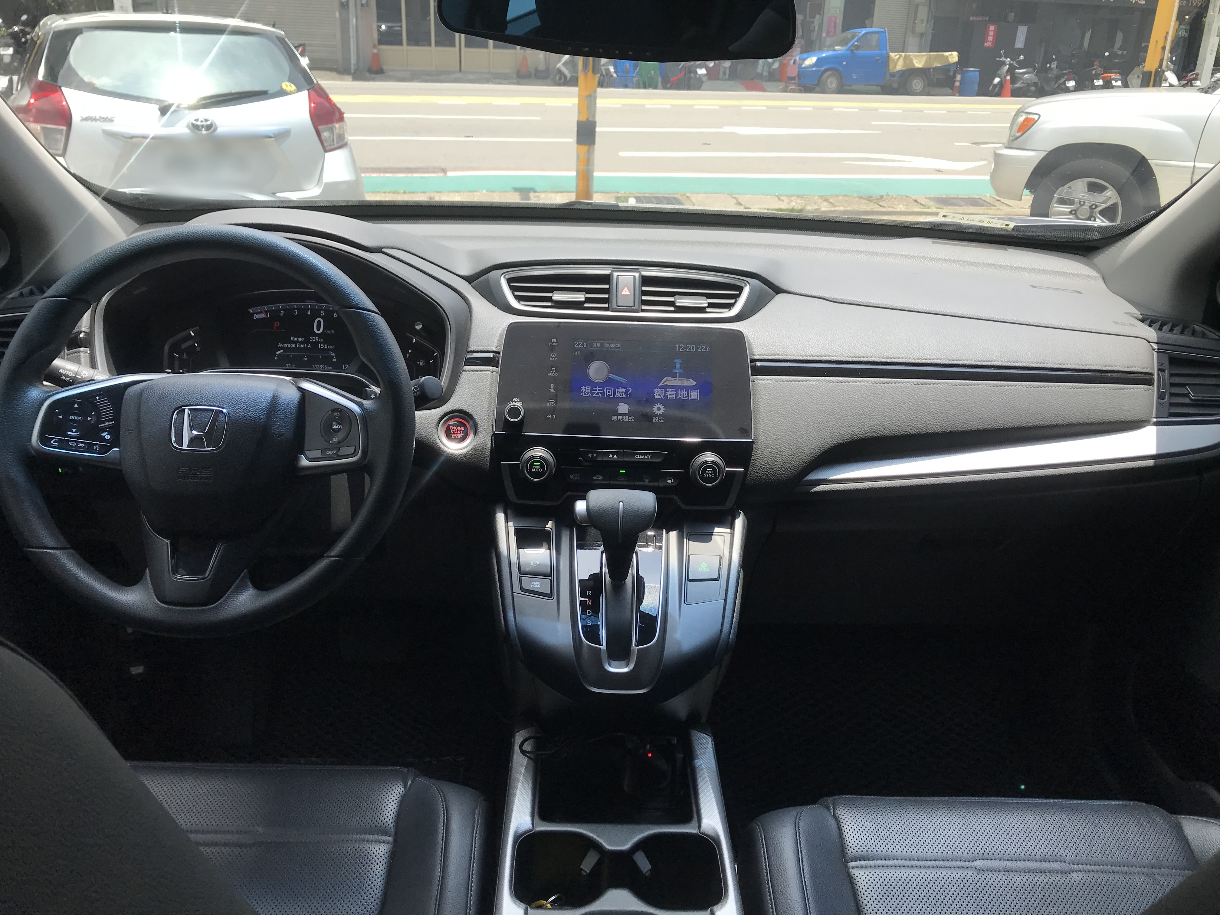 <家人的移動城堡，愛家好爸爸首選> 2017 Honda 本田 CR-V 五代 1.5 VTi-S 一手車 認證車 輪胎9成新 ☎服務專線 : 0９80-558-999 LINE ID:Used-Cars 黃文遠  第5張相片