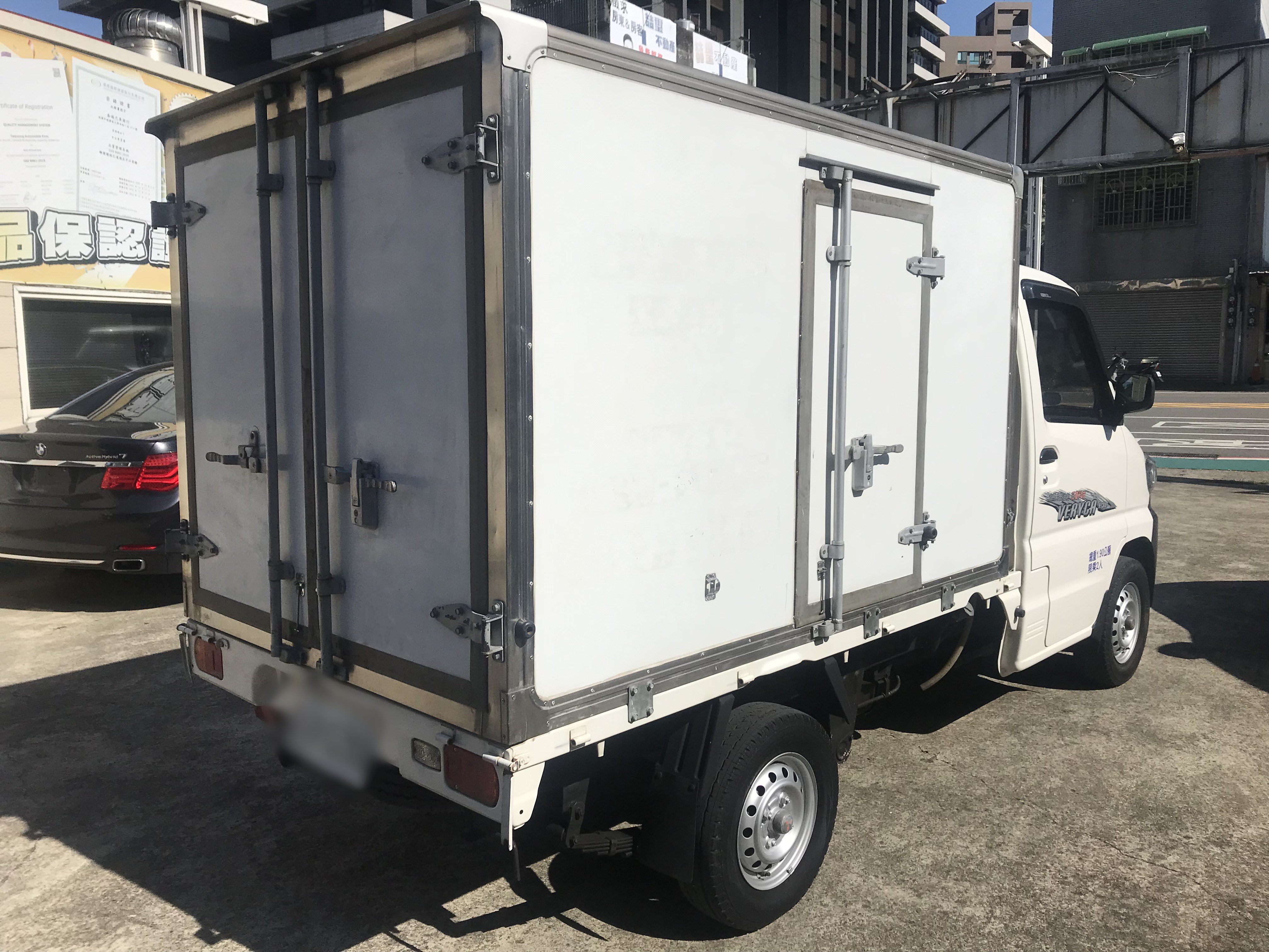 賺錢車~ 馬上開工賺錢囉~ 2016 CMC VERYCA 中華 菱利 1.3 #原鈑件 #僅跑5萬 #手排 #-25度冷凍車 ☎服務專線 : 0９80-558-999 LINE ID:Used-Cars 黃文遠  第2張相片