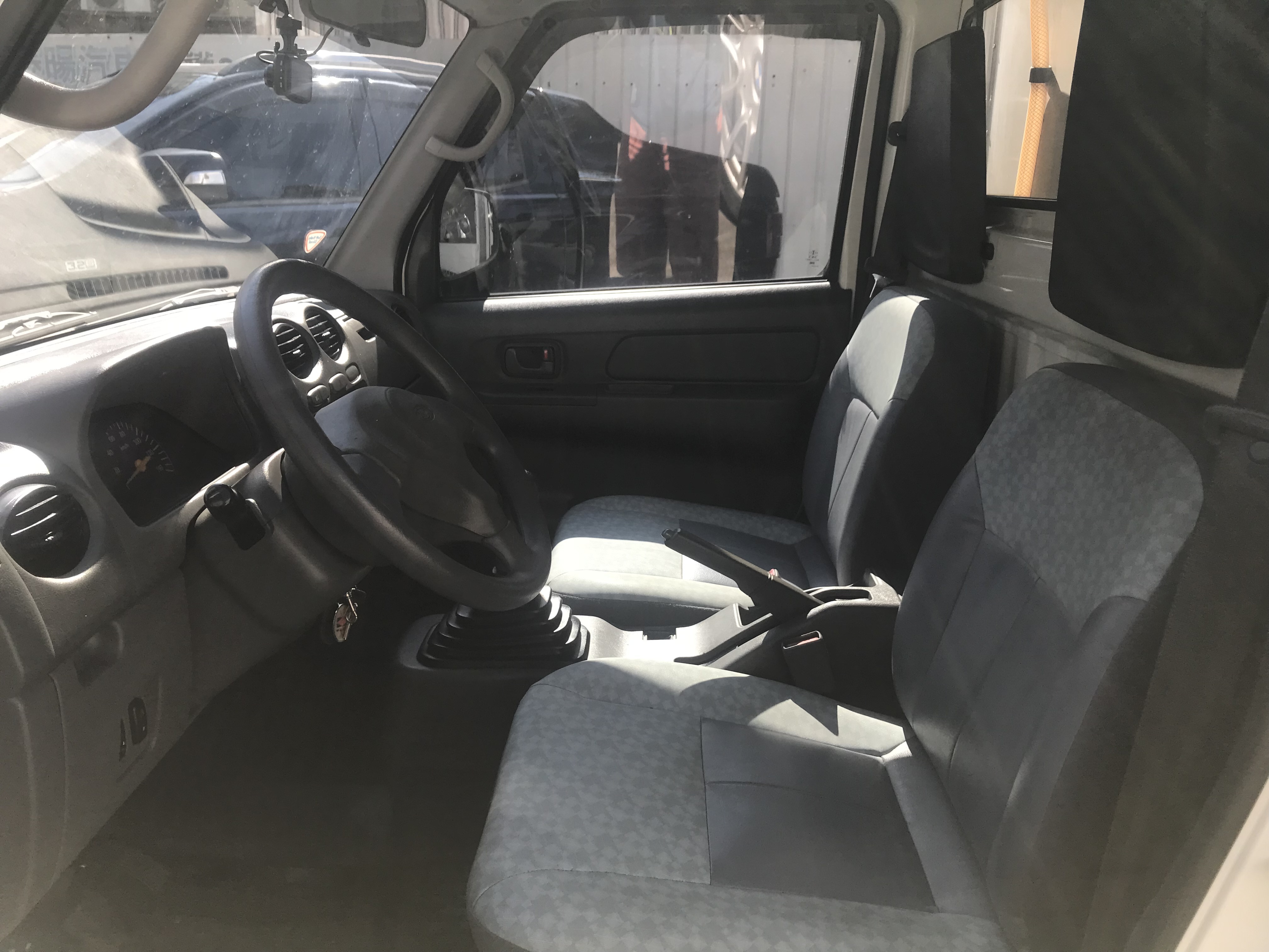 賺錢車~ 馬上開工賺錢囉~ 2016 CMC VERYCA 中華 菱利 1.3 #原鈑件 #僅跑5萬 #手排 #-25度冷凍車 ☎服務專線 : 0９80-558-999 LINE ID:Used-Cars 黃文遠  第3張相片