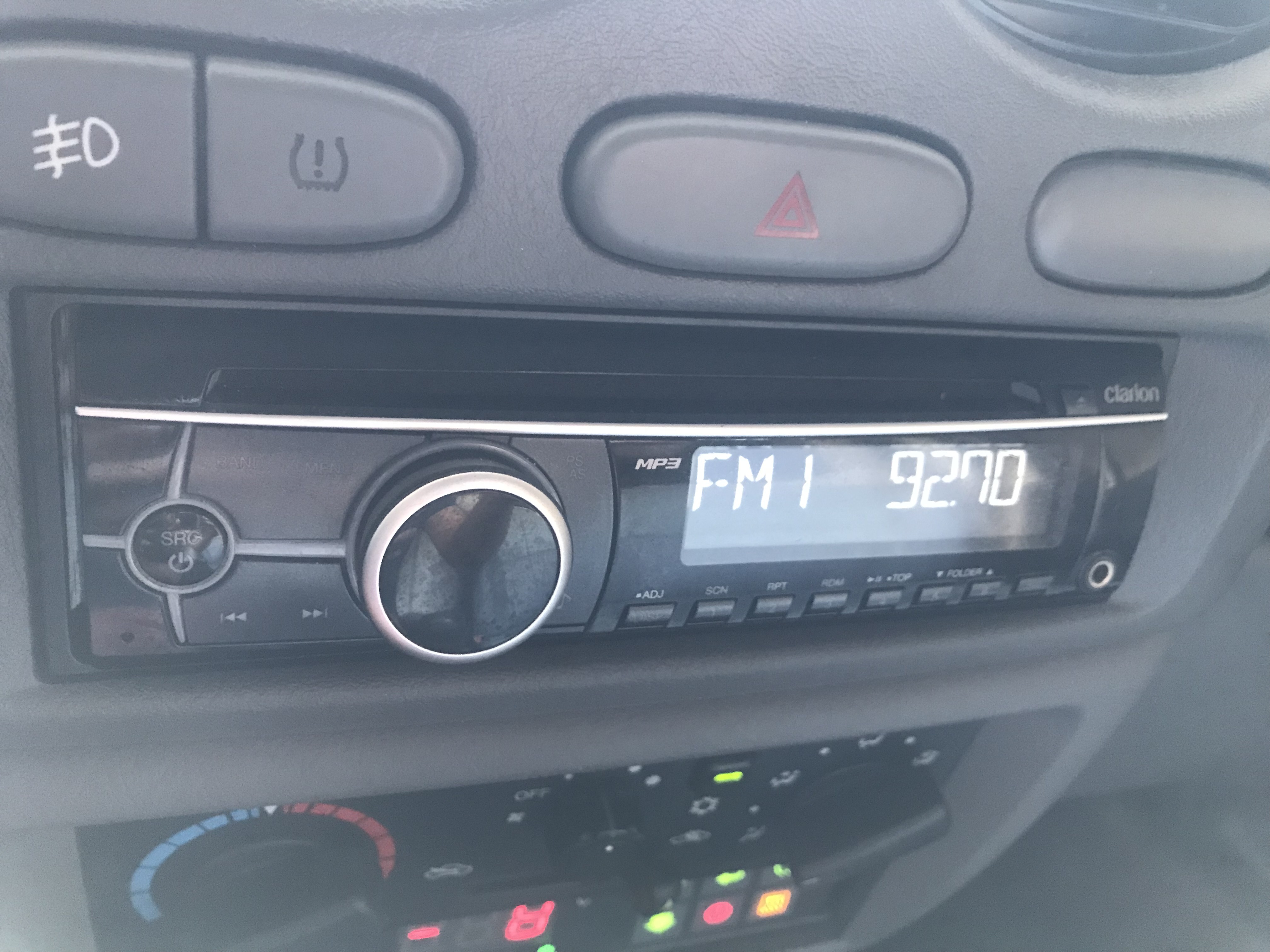 賺錢車~ 馬上開工賺錢囉~ 2016 CMC VERYCA 中華 菱利 1.3 #原鈑件 #僅跑5萬 #手排 #-25度冷凍車 ☎服務專線 : 0９80-558-999 LINE ID:Used-Cars 黃文遠  第4張相片