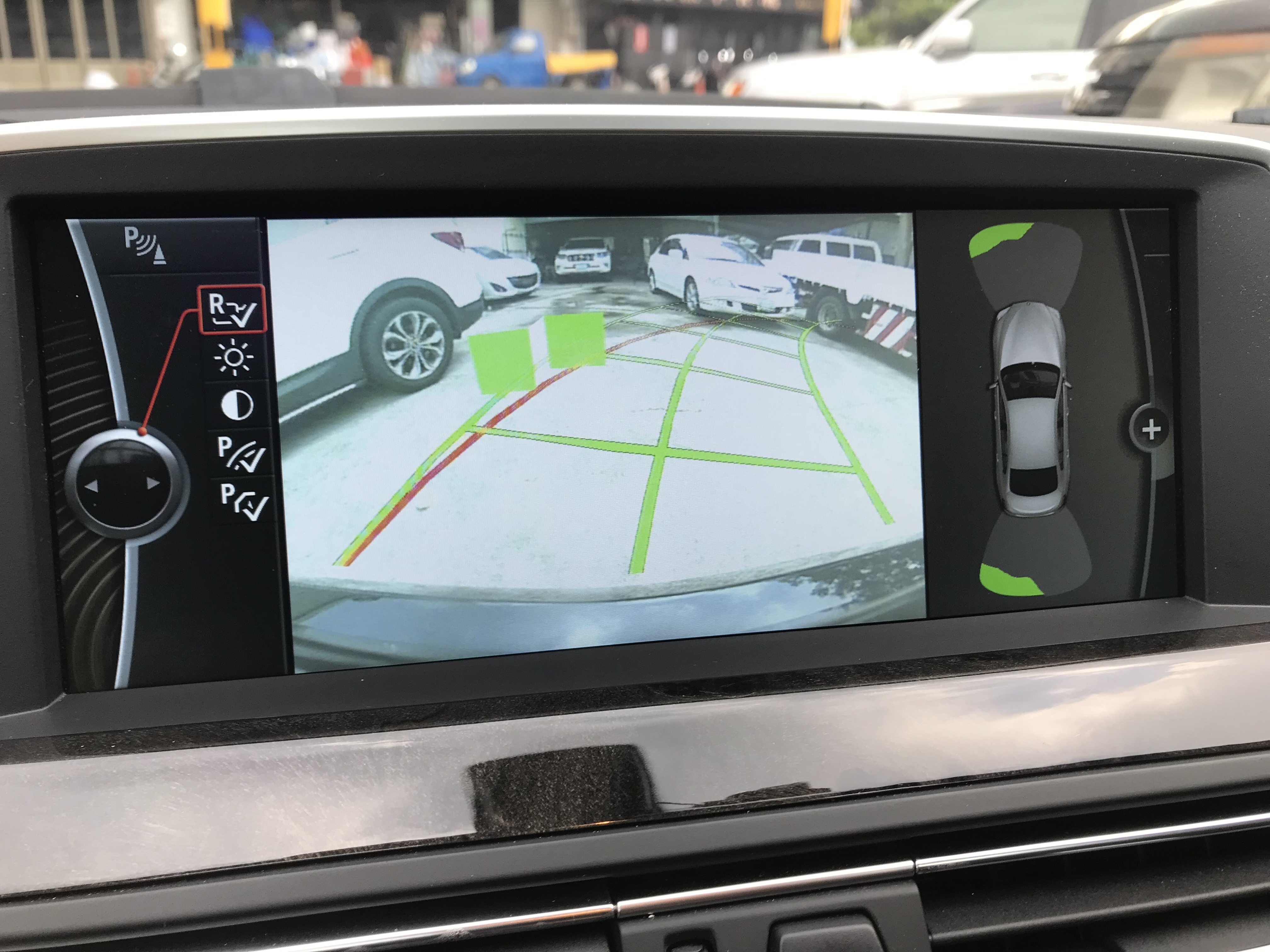 2013 BMW 6-Series Gran Coupe 640i F06 #一手車 #跑9萬 #原鈑件 #總代理 #老董座車 #車庫車 #無惡操 #馬力320hp #扭力45.9kgm #0加速至100km/h僅需5.4秒 ☎服務專線 :  第8張相片