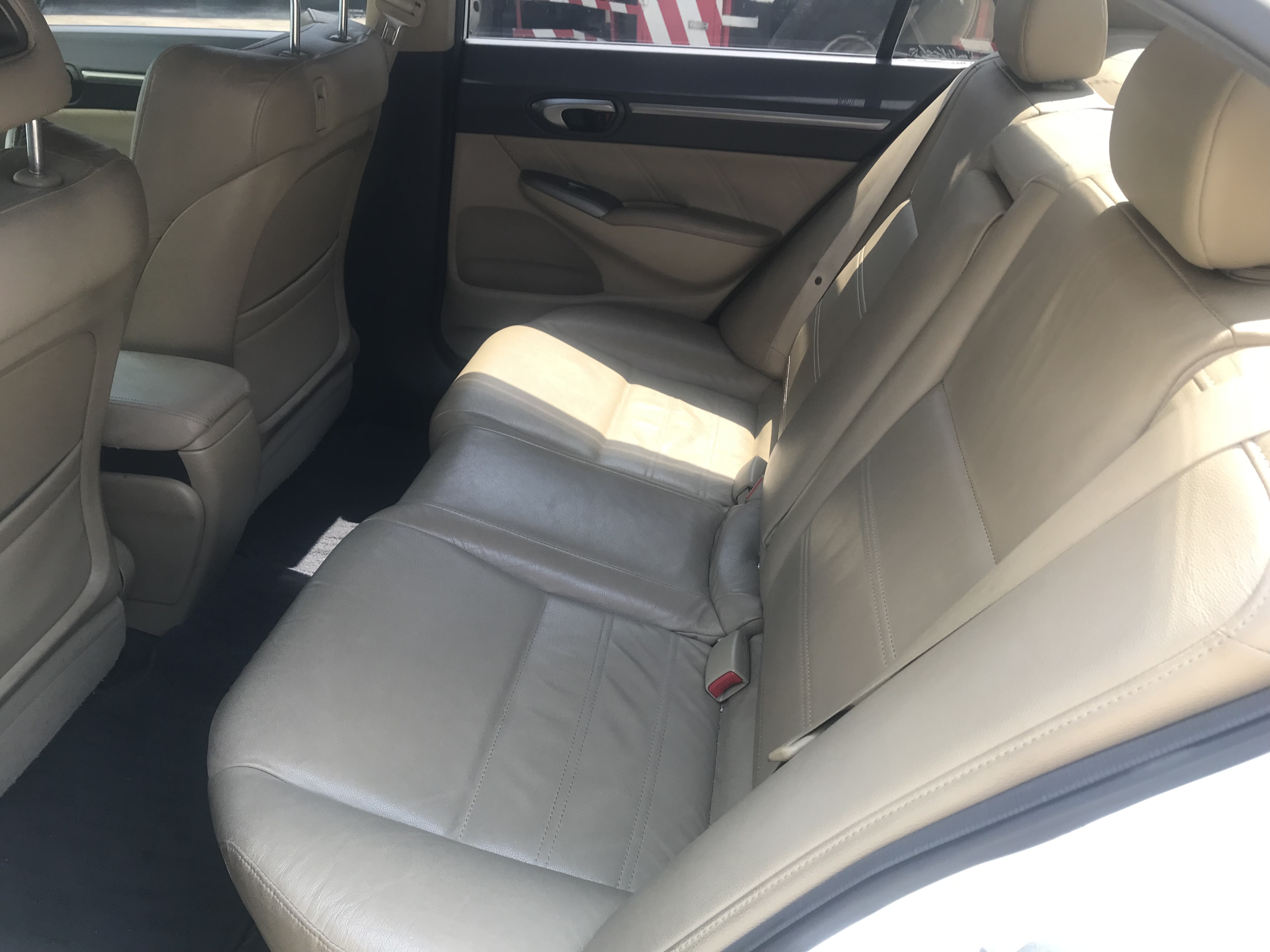 2007年 HONDA CIVIC K12 1.8 頂級版 年輕人熱門款 外型帥氣 省油省稅 維修保養便宜  第4張相片